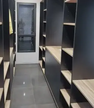 aménagement de dressing sur mesure à Le Lude - image 3