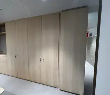 aménagement de dressing sur mesure à Sablé-sur-Sarthe - image 4