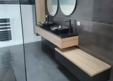 table en bois massif à Château-du-Loir - image 2