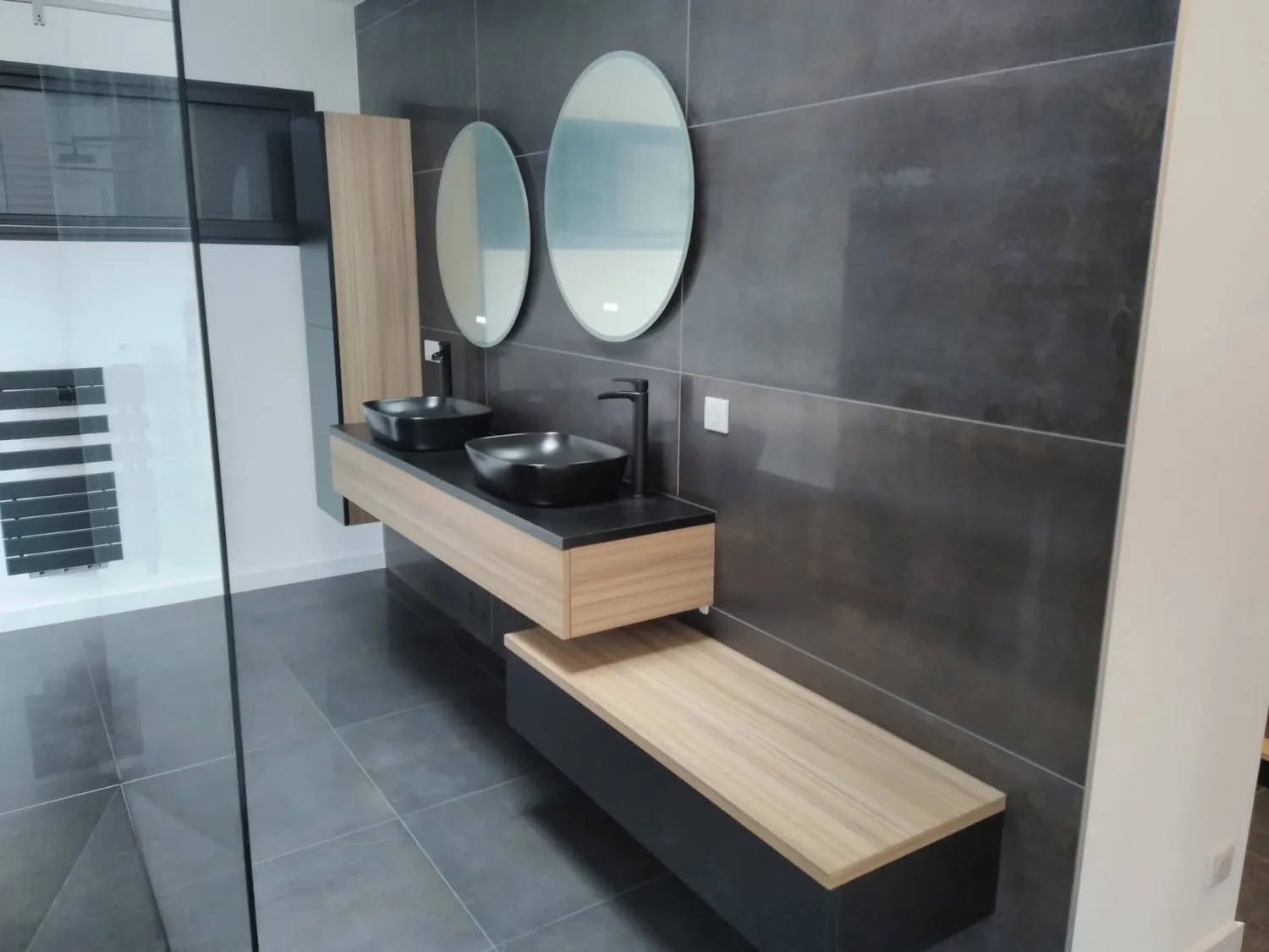 table en bois massif durtal