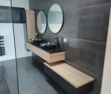 table en bois massif à La Chapelle-Saint-Aubin - image 3