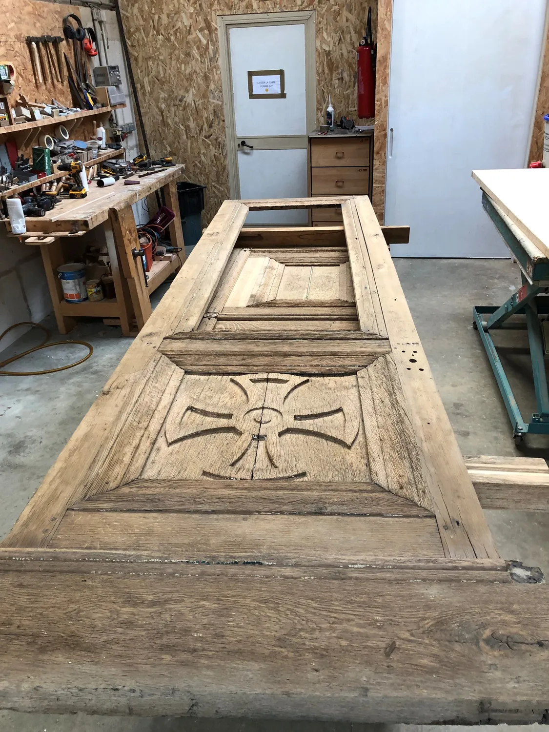 table en bois massif la chapelle saint aubin