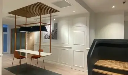 table en bois massif à Montval-sur-Loir - image 4