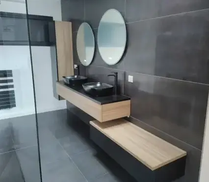 table en bois massif à Sablé-sur-Sarthe - image 2