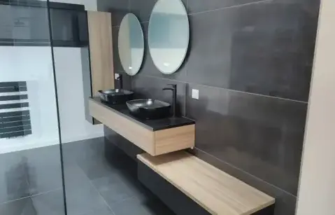 table en bois massif Saint-Jean-de-la-Motte-1