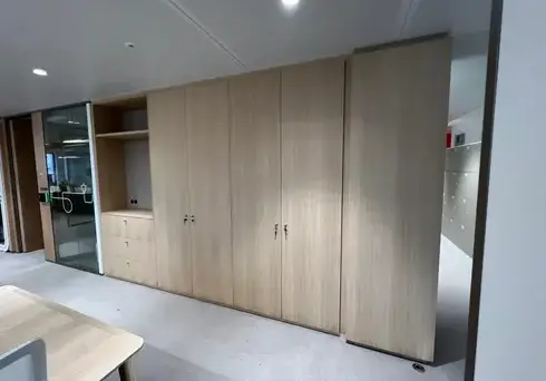 table en bois massif à Saint-Jean-de-la-Motte - image 3