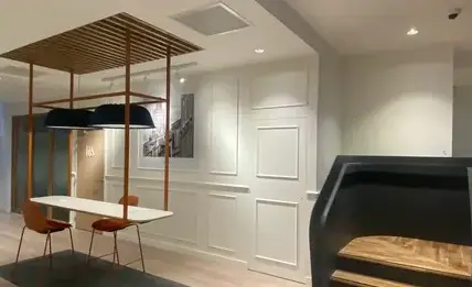 table en bois massif à Saint-Jean-de-la-Motte - image 4